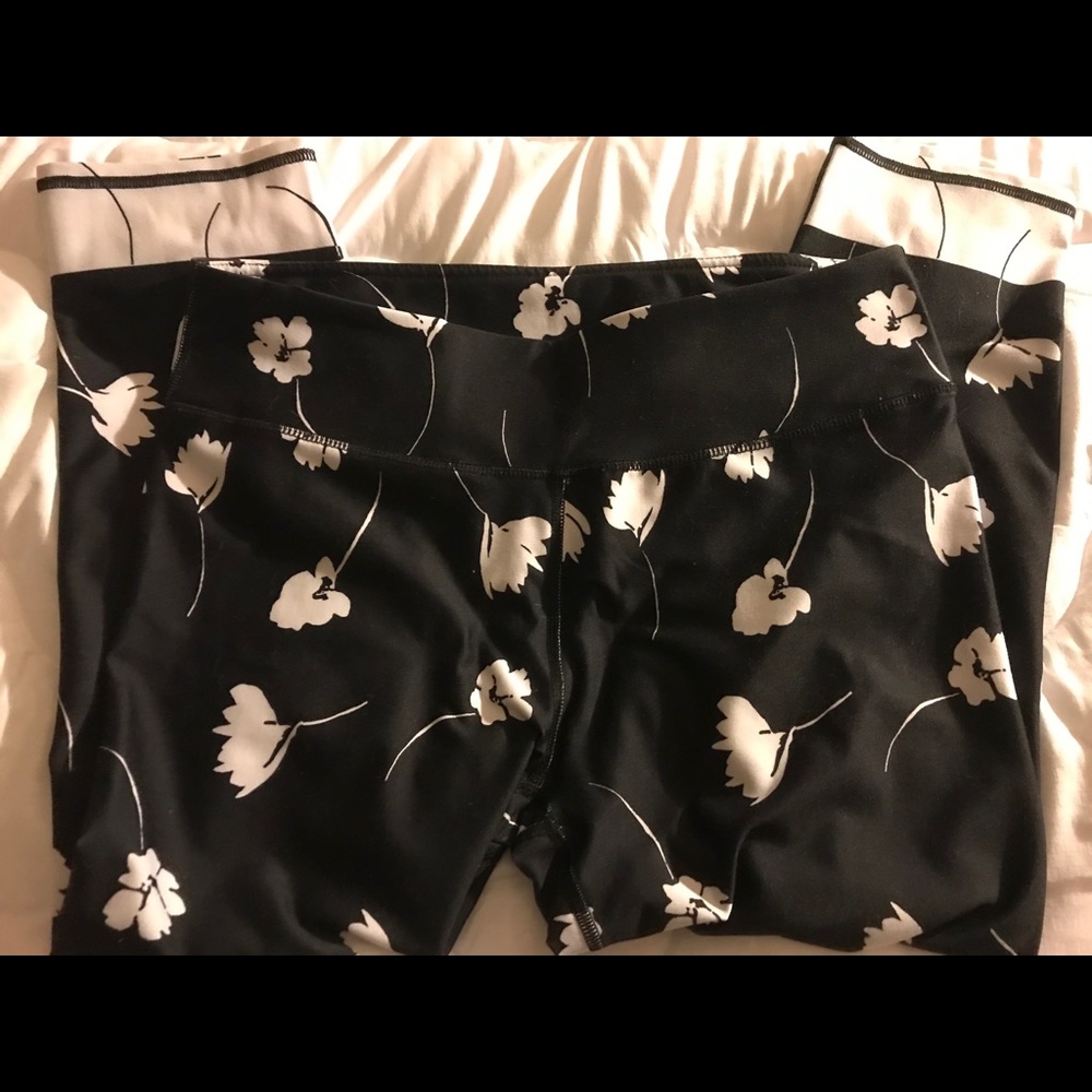 Fabletic Capri Leggings, Size M